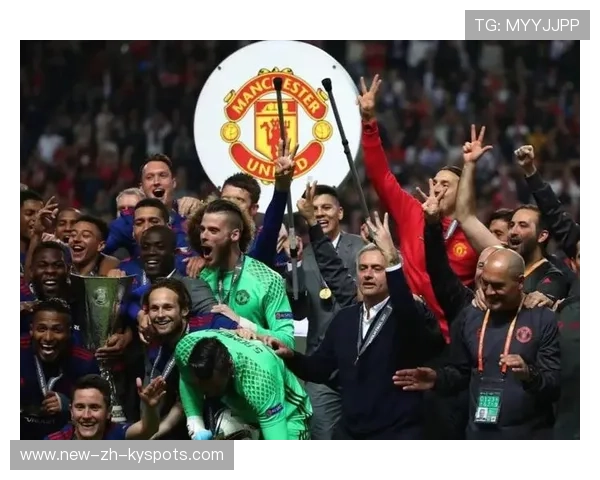 曼联拟把换帅周期与青年晋升窗口同步推进:新赛季的战略转型之路 曼联拟把换帅周期与青年晋升窗口同步推进:新赛季的战略转型之路